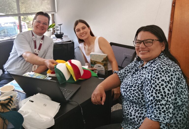 En el municipio de San Carlos presentamos nuestra propuesta de formación para las Escuelas de Comunalitos y la Cátedra de Paz con Enfoque Territorial